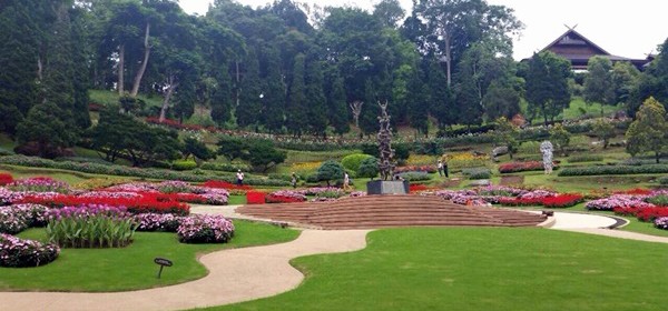 พระตำหนักดอยตุงและสวนแม่ฟ้าหลวง
