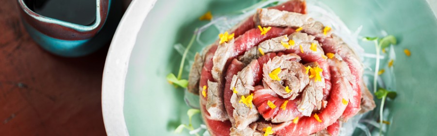 Kom-Ba-Wa_Rose-Beef