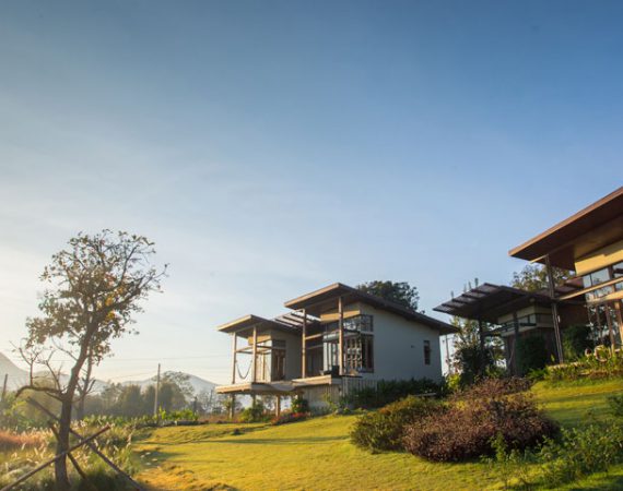 "ภูริปายรีสอร์ท" วิวสวยสุดหรู ของหนุ่มหล่อ ภูริ หิรัญพฤกษ์