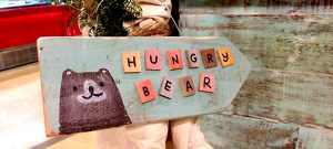 นั่งชิลล์...ที่ Hungry Bear ถูกใจคนรักน้องหมี
