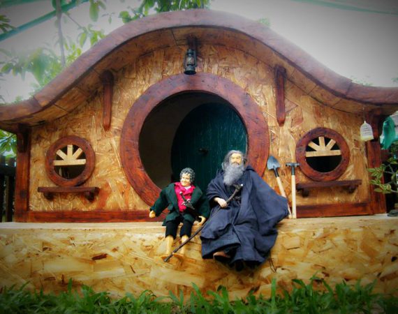 บ้านสวนน้อย รีสอร์ท บ้านพักสไตล์ฮอบบิทอยู่ใกล้เมืองกรุงนิดเดียว