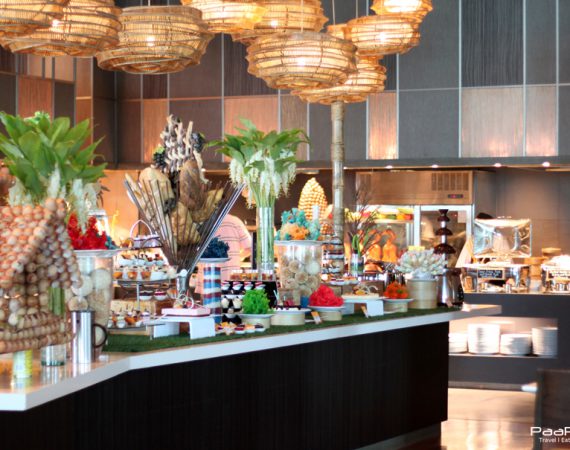 อาหารบุฟเฟ่ต์ “จัดเต็ม” ที่ห้องอาหารเดอะ สแควร์