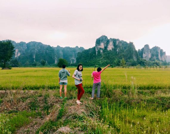 เอนกายพักพิง ไหล่อิงธรรมชาติที่ "เนินมะปราง"