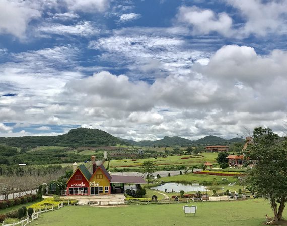 One Day Trip "สระบุรี" ชมธรรมชาติสีเขียว ทำบุญ เล่นน้ำตกให้ผ่อนคลาย