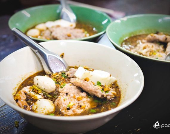 "ร้านเปลว" ก๋วยเตี๋ยวต้มยำโบราณ การันตีความอร่อย!!