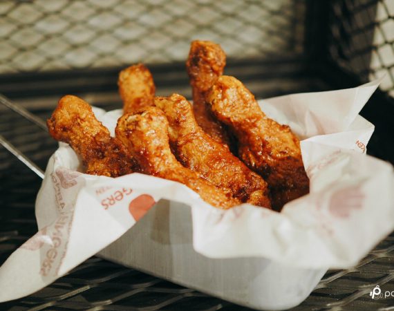 พาไปลอง "4 Fingers Crispy Chicken" สาขาแรกในไทย