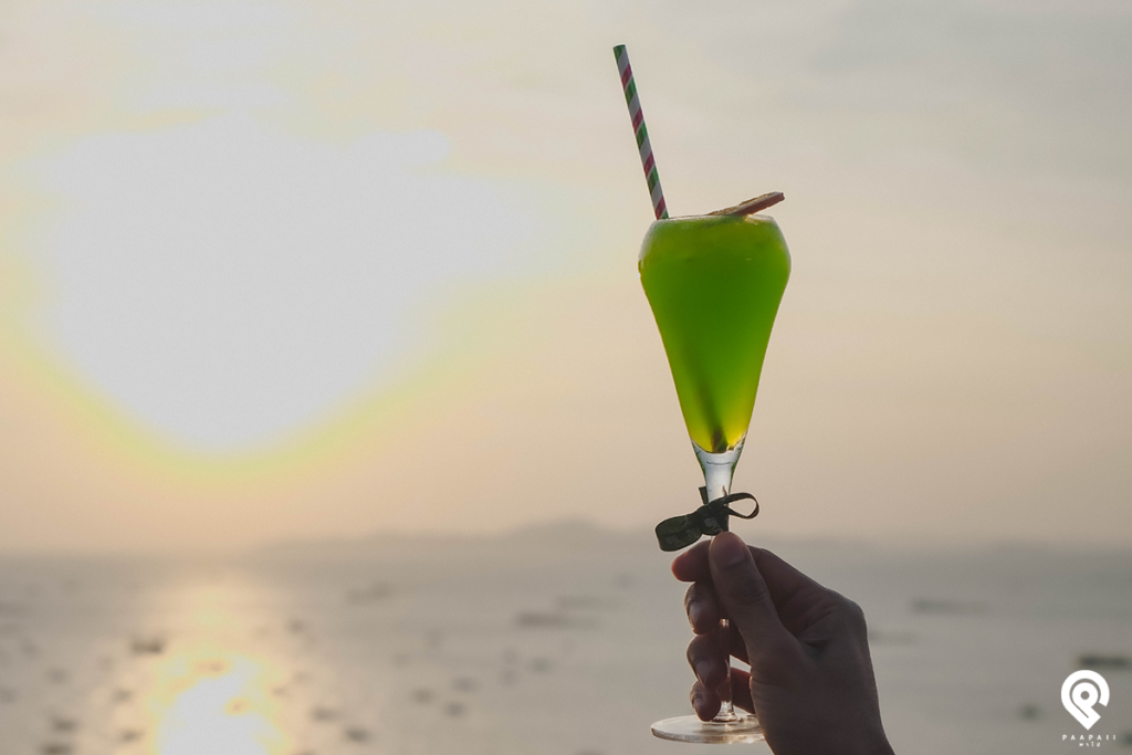 ดื่มด่ำบรรยากาศการพักผ่อน สุดชิล ริมทะเล @ MYTT Beach Hotel
