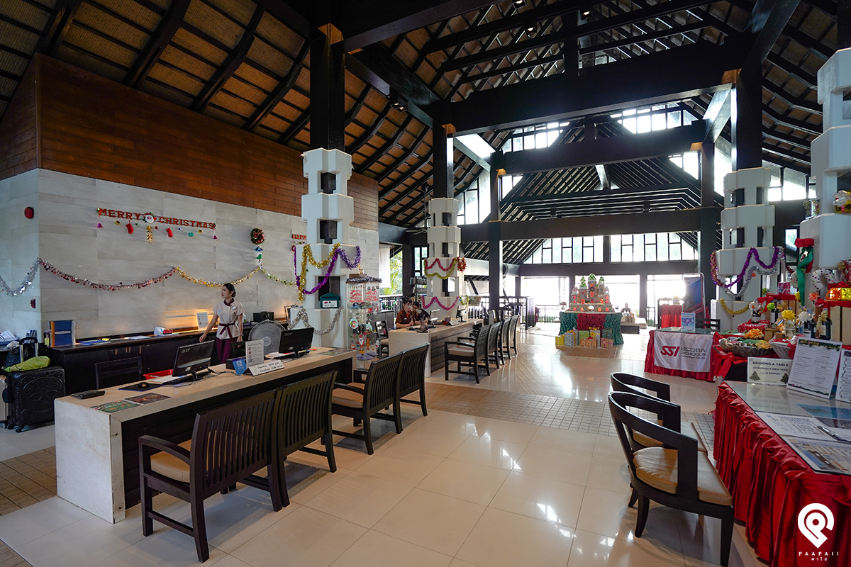 ผ่อนคลายบนหาดทรายขาว KC Grand Resort & Spa