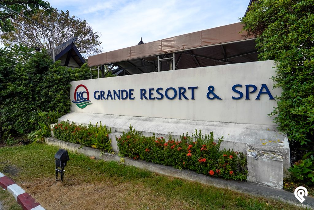 ผ่อนคลายบนหาดทรายขาว @ KC Grand Resort & Spa