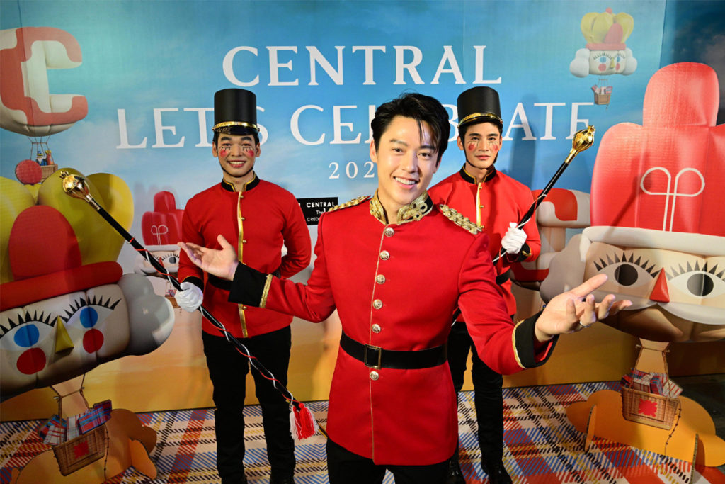 “ห้างเซ็นทรัล” ยกบรรยากาศคริสต์มาสส่งตรงจากลอนดอนมาไว้ที่เมืองไทย  ชวนฉลองช่วงเวลาแห่งความสุขกับ “CENTRAL LET’S CELEBRATE 2024”