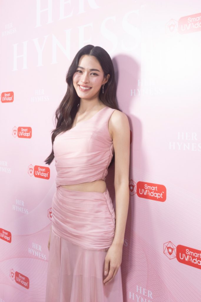 "หลิงหลิง" นั่งแท่นแบรนด์แอมบาสเดอร์คนแรกของ HER HYNESS เปิดตัวนวัตกรรมกันแดดอัจฉริยะที่ปกป้องผิวได้นาน 6 ชั่วโมง